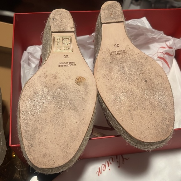 Roger Vivier Espadrille patent leather red Wedge. Authentic - Picture 9 of 9